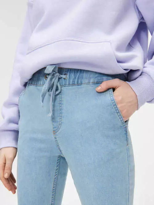Модерни джинси за жени в синьо
