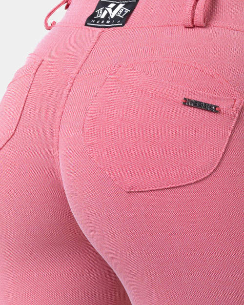 Розови джинси с панталон и джобове